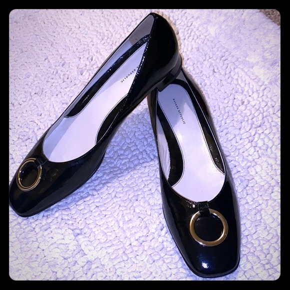 Banana Republic Shoes - New. Banana Republic Black Leather Flats.